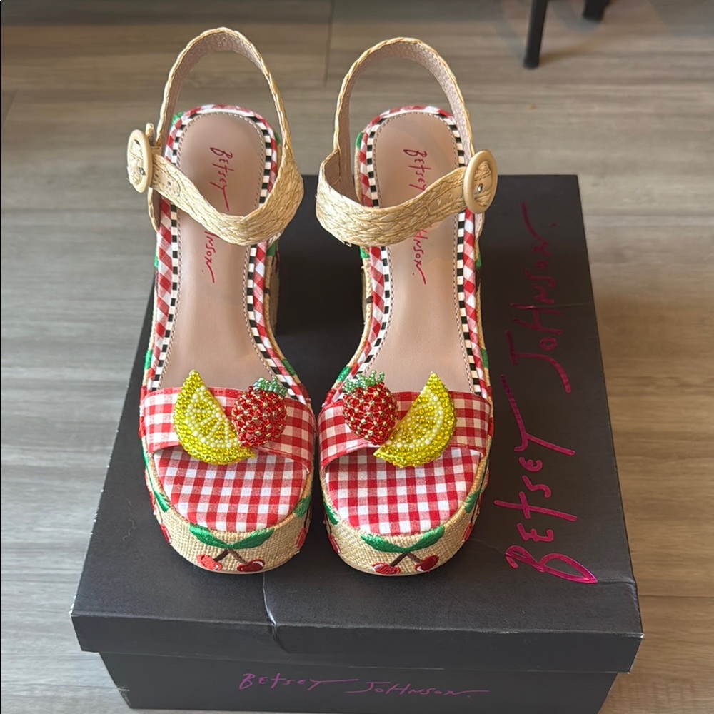 Betsey Johnson picnic fruit Women's Sandals